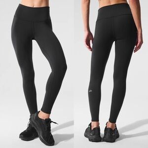 Alo Yoga 7/8 High-Waist Airbrush Legging In Black Size Extra Small